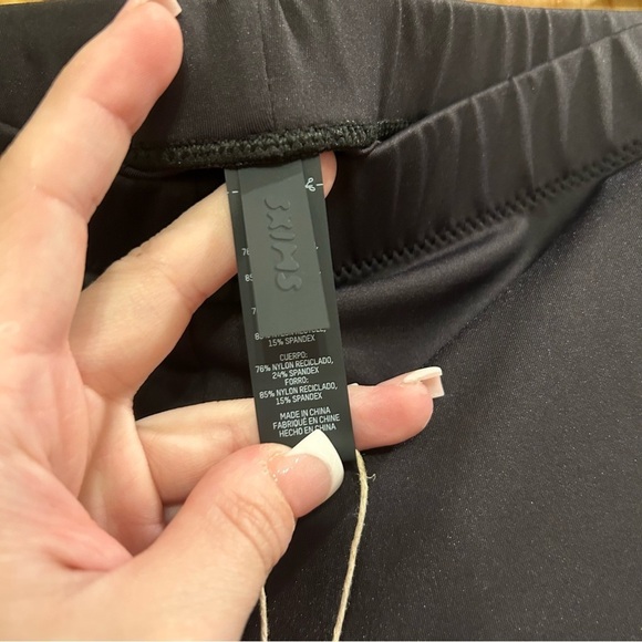 SKIMS Swim Mid Waist Shorts 4x - Picture 4 of 8